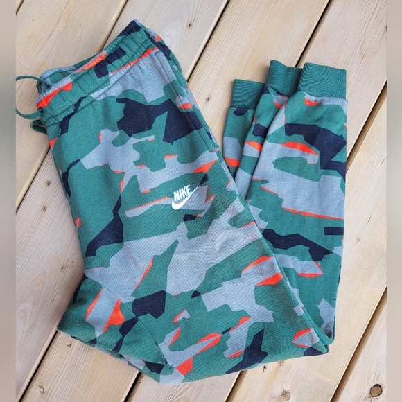 Nike Camo track suit - Picture 4 of 8